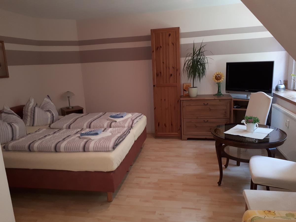 Hotel Zum Faesschen 3*